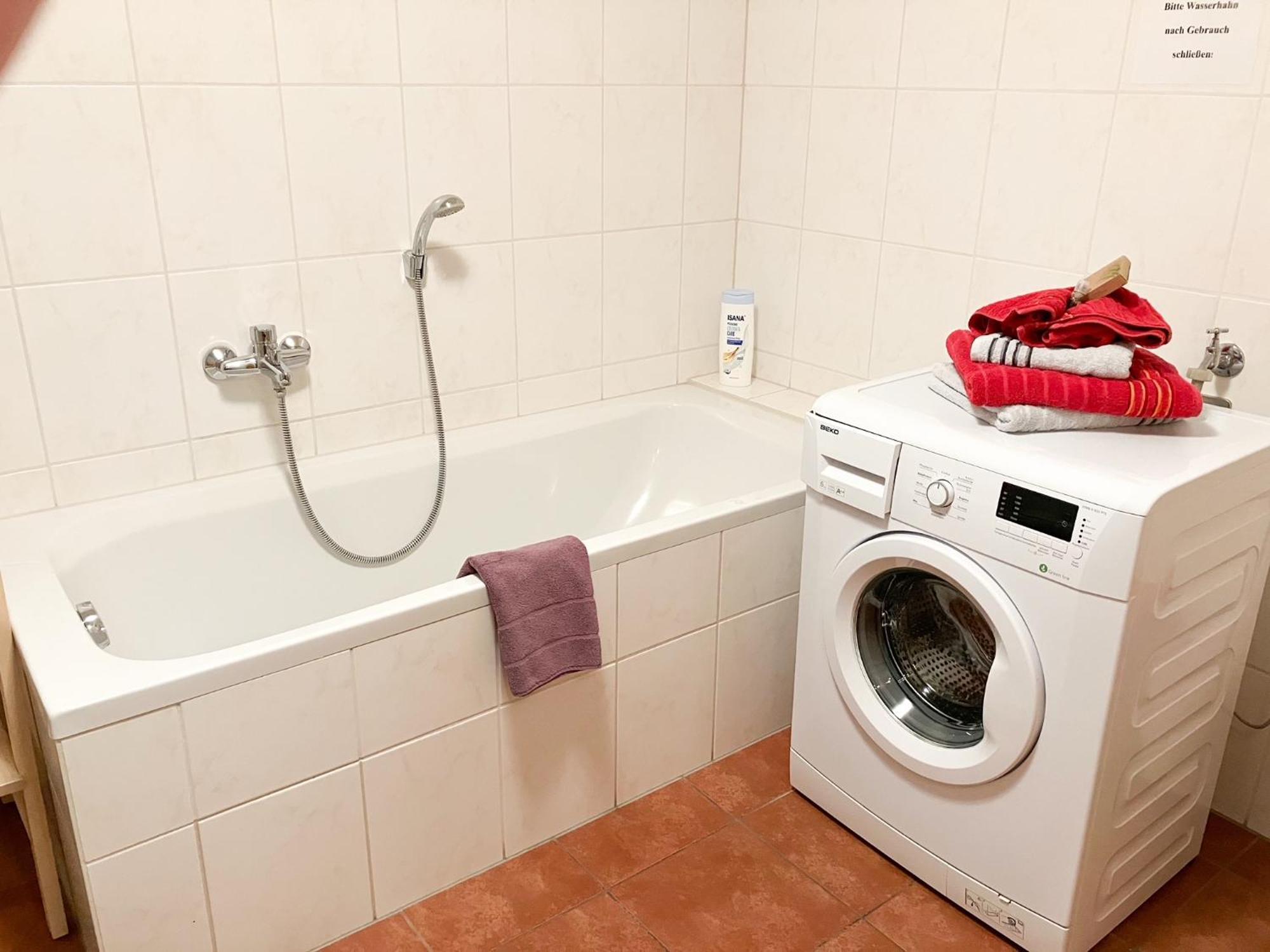 Ferienwohnung Morgensonne Am Kurpark Bad Berka - Parkplatz - Spielplatz - Wlan - 2 Schlafzimmer Exteriér fotografie